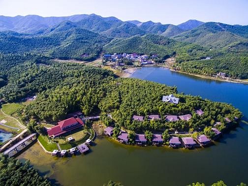 礦山變綠水青山——湖州市妙西鎮(zhèn)的生態(tài)轉(zhuǎn)型之路