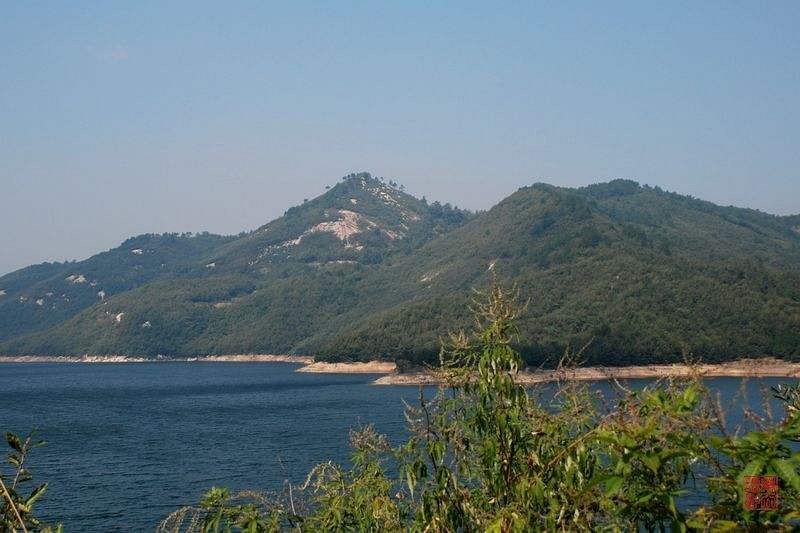 麻城市市國土局全面推進(jìn)白鴨山礦區(qū)礦山復(fù)綠工作