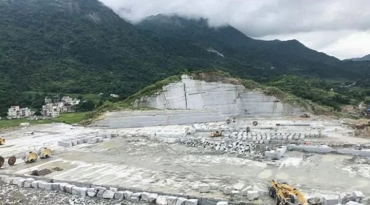 聽說(shuō)這一屆工程采購(gòu)人在“封開”找到了穩(wěn)定的荒料