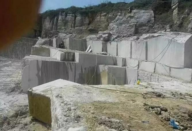 礦業(yè)事關(guān)資源安全 不可一律“殺無赦”