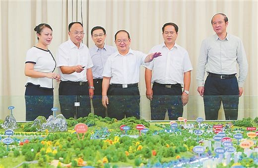 鹿心社：發(fā)揮岑溪花崗巖資源優(yōu)勢，建設廣西東大門