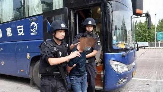 石材廠副廠長竟是17年前殺人真兇，法網(wǎng)難逃終被捕