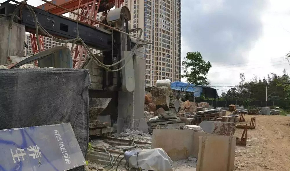 海口瓊山區(qū)拆除10家違規(guī)石材加工廠，拆除面積達(dá)31078.383平方米