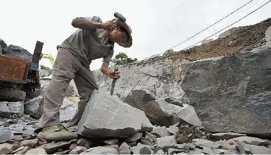 10個石材人，8個都是騙子
