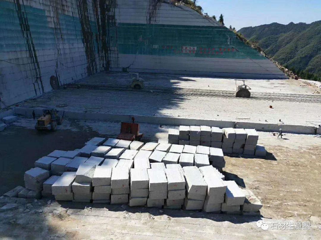花崗巖礦山預(yù)可采礦石資源儲量9314.95萬噸，湖南汨羅市川山坪鎮(zhèn)綠色礦山之路 