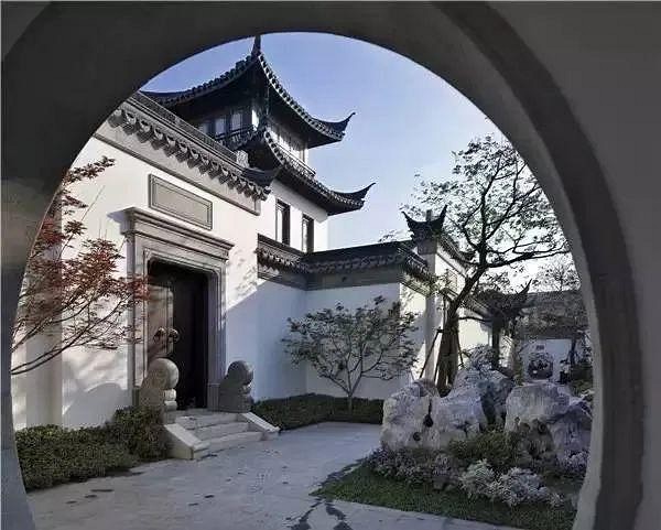 再美的院子，也少不了石頭