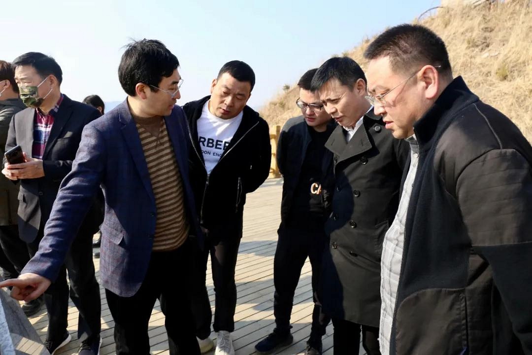 江蘇省如皋市委副書記丁興華一行蒞臨中國(guó)北部(蛟河)石材循環(huán)經(jīng)濟(jì)產(chǎn)業(yè)園考察