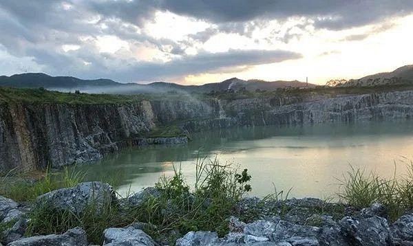 礦權(quán)出讓年限30年！惠州一花崗巖砂石礦18億成交 