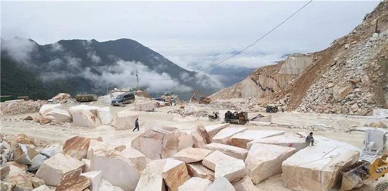 貴州今年將建成800個(gè)綠色礦山，附貴州省石材分布