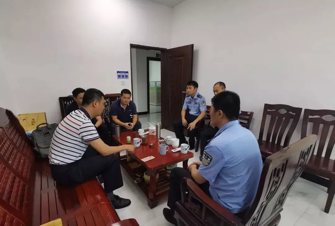梧州龍圩某工程項目施工的“包工頭”偷盜青石偷運到石材廠銷售，被抓了！