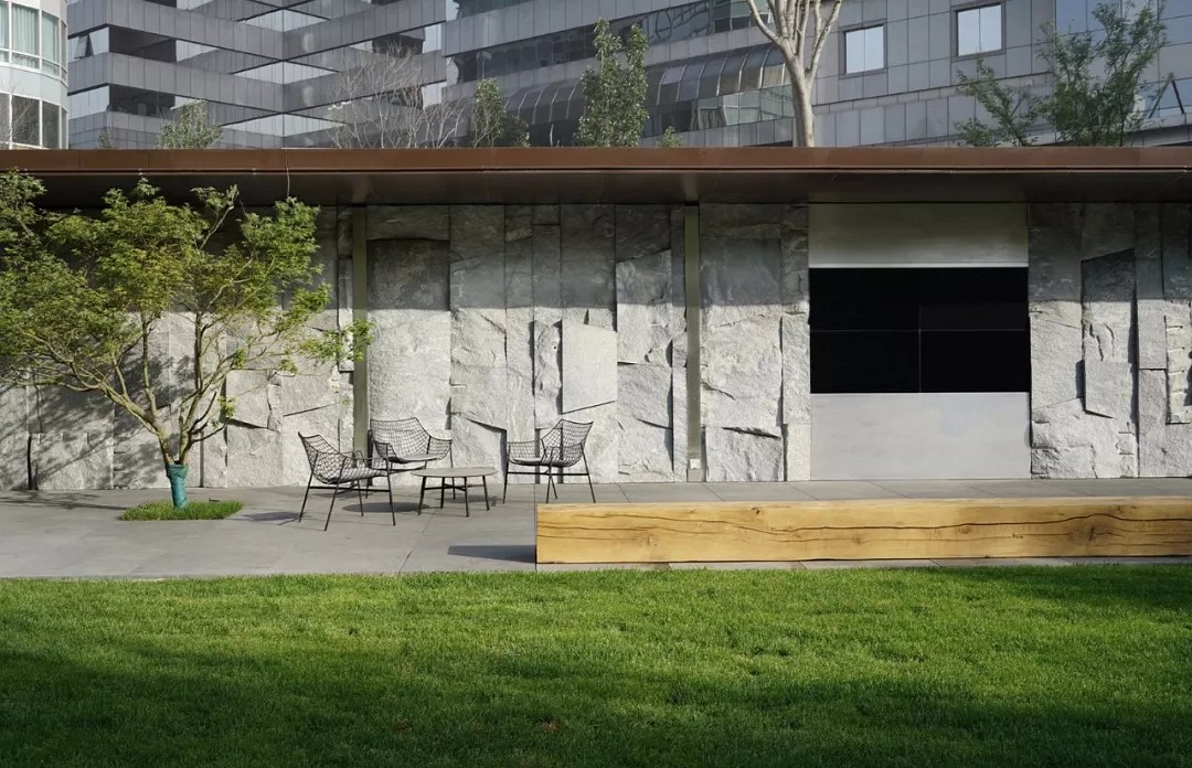 網(wǎng)紅材料 | 什么是自然斷裂面石材?