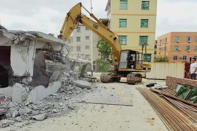 秀嶼這個鎮(zhèn)強(qiáng)力拆除“兩違”建筑4宗、石材加工廠3家