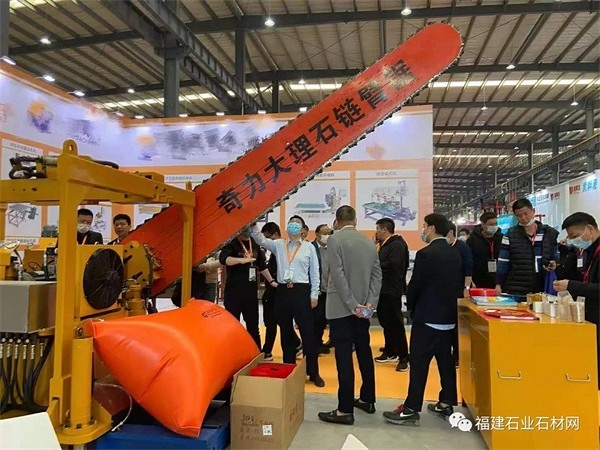 為何這款大理石鏈臂鋸引起圍觀？