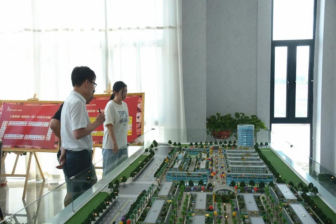 石材機(jī)械輔料企業(yè)進(jìn)駐展貿(mào)城是大勢所趨！