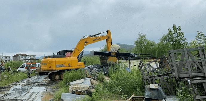 敢于亮劍，重拳出擊！廬山市橫塘鎮(zhèn)集中清理整頓青石“散亂污”加工點(diǎn)