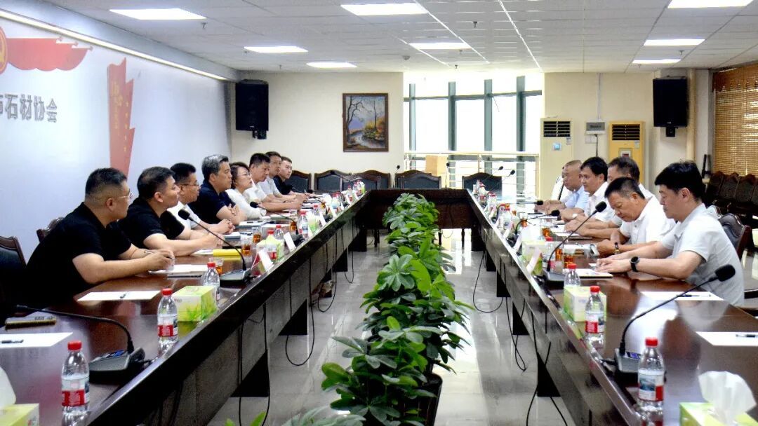 凌海市市長趙強帶隊蒞臨南安市石材協(xié)會調(diào)研交流