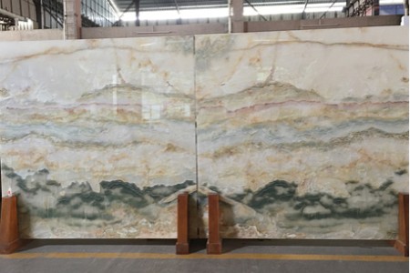 淺藍(lán)水晶