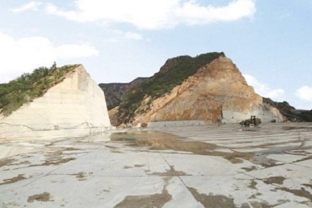 礦山資源