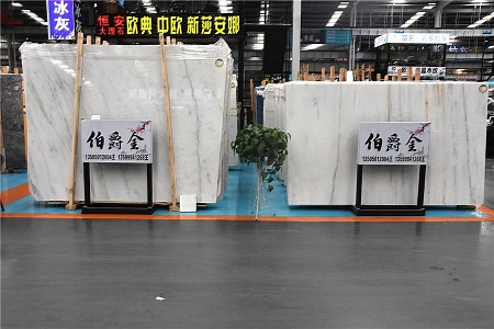 伯爵金大板