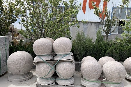 五蓮紅圓球