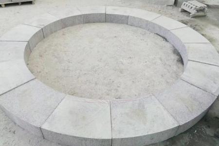 樹坑石