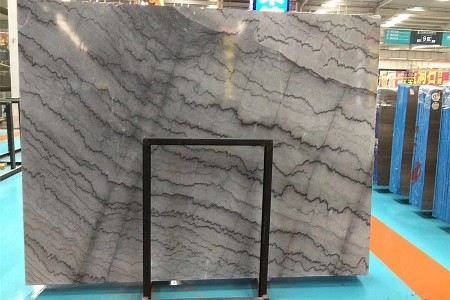 布魯斯灰