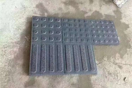 芝麻黑（小藍寶）盲道石