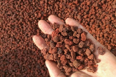 紅色火山石