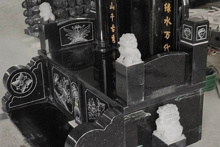 傳統(tǒng)墓碑
