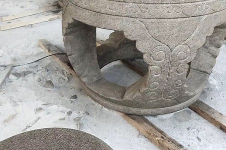 石凳