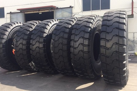 華魯 30.00R51