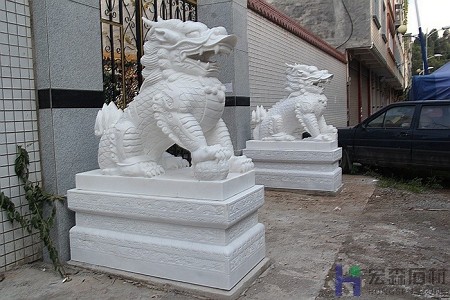 漢白玉麒麟