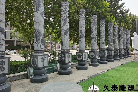 龍紋柱