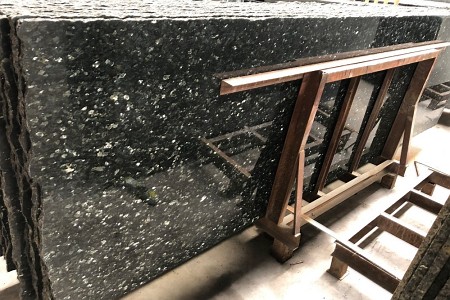 新綠星