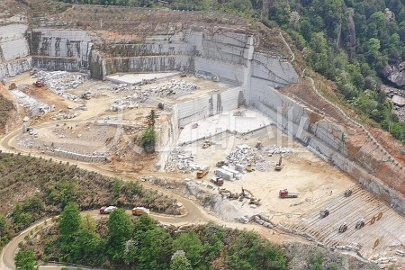 礦山資源