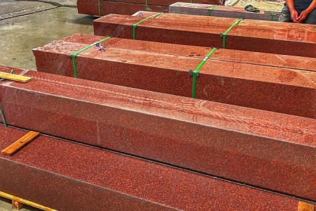 鑫聯(lián)石材印度紅專場，承接幕墻地鋪、園林古建、墓碑、圓柱異形、大規(guī)格板等進(jìn)出口工程單。詳詢13600973253