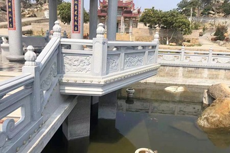 河欄桿