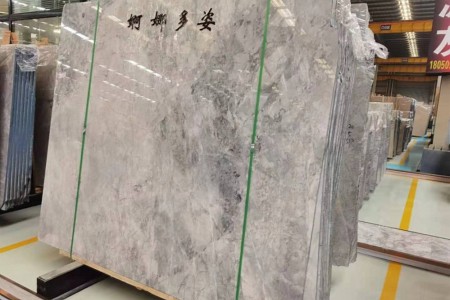 魚(yú)肚灰