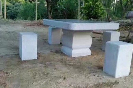 石桌椅