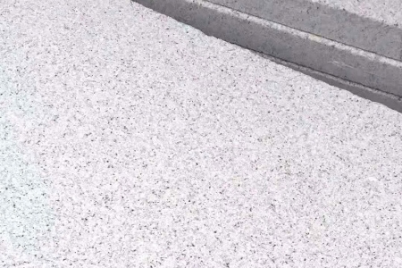 白銹石