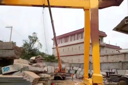 行吊(起重機(jī))除銹翻新