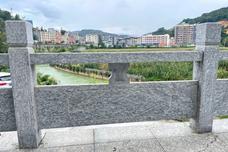 海浪花石欄桿