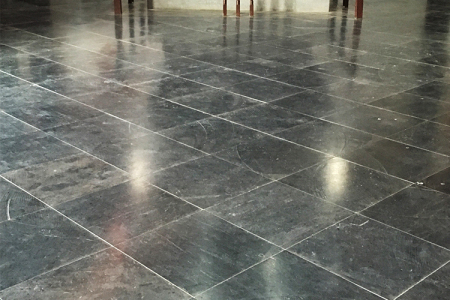 青石地鋪石