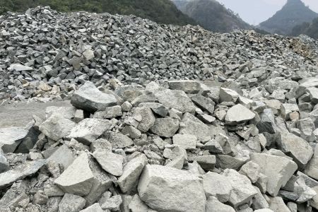 輝綠巖噸石角石