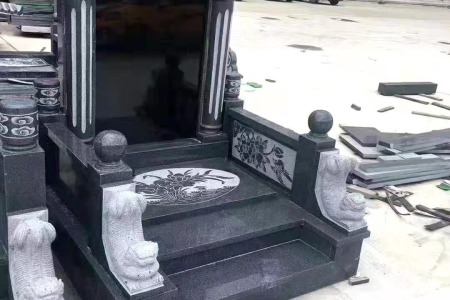 中國(guó)黑墓碑
