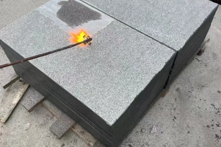 金點黑
