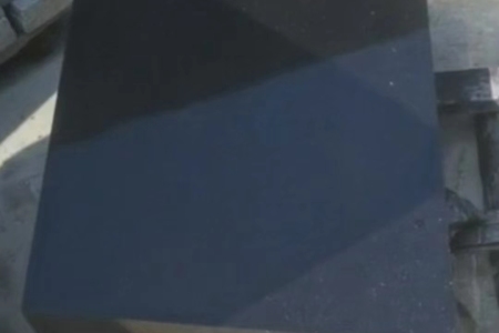 精品臥碑