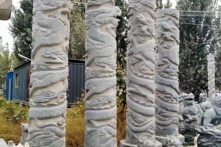 龍柱