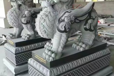 青石動物雕刻