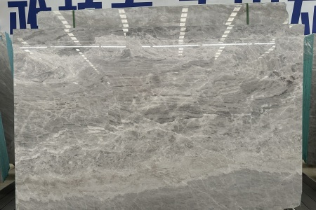 雨果灰